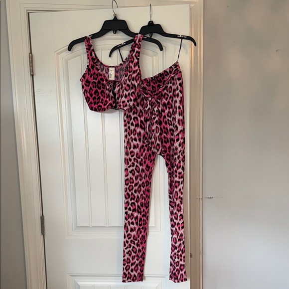 Pink Leopard Print Activewear Set - Picture 1 of 3
